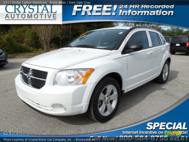 Bright White / Dark Slate Gray 2011 Dodge Caliber Mainstreet