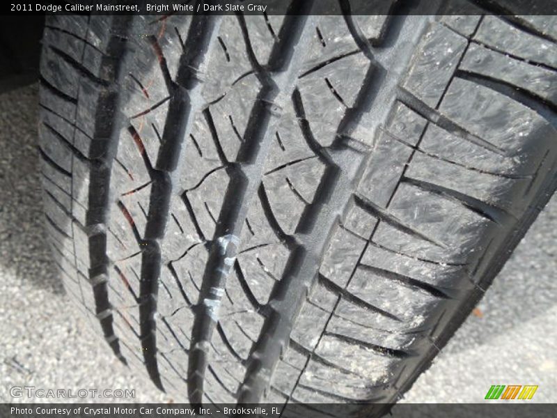 Bright White / Dark Slate Gray 2011 Dodge Caliber Mainstreet