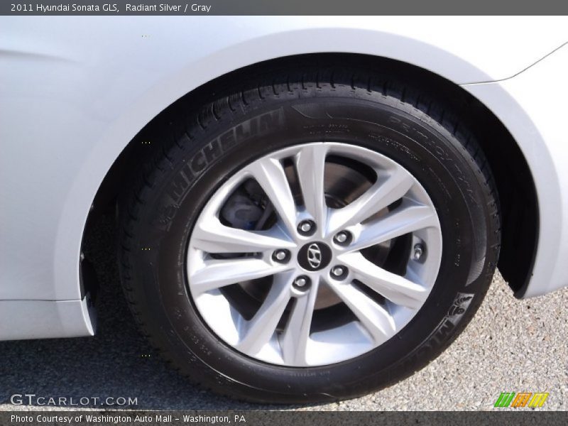 Radiant Silver / Gray 2011 Hyundai Sonata GLS