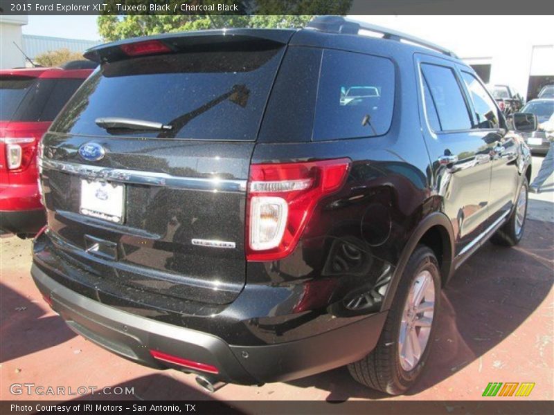 Tuxedo Black / Charcoal Black 2015 Ford Explorer XLT