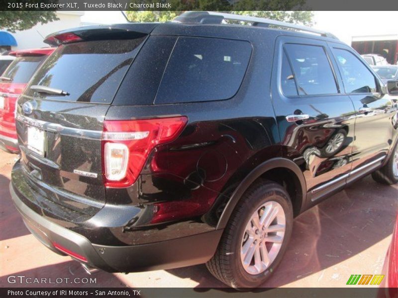 Tuxedo Black / Charcoal Black 2015 Ford Explorer XLT