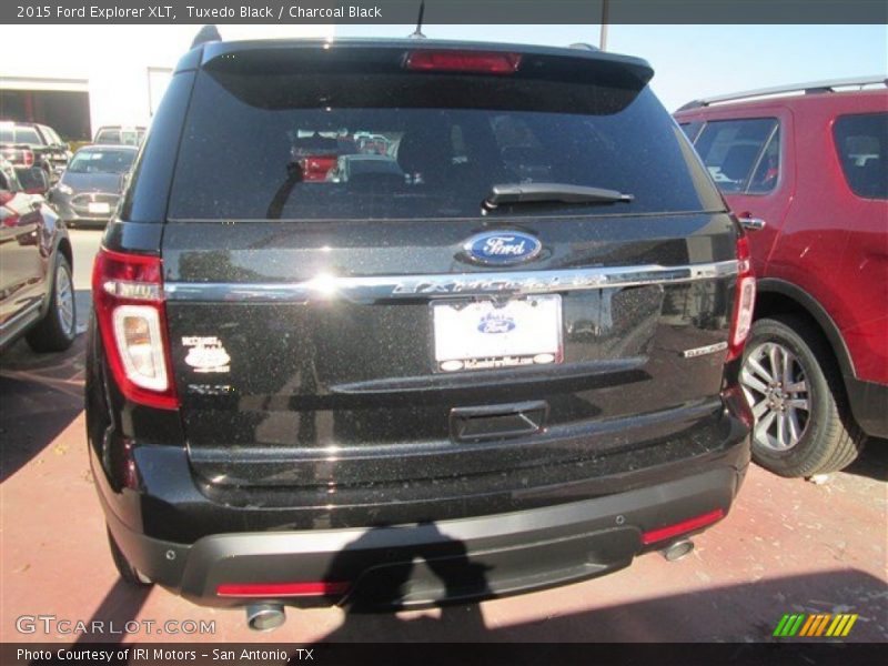 Tuxedo Black / Charcoal Black 2015 Ford Explorer XLT
