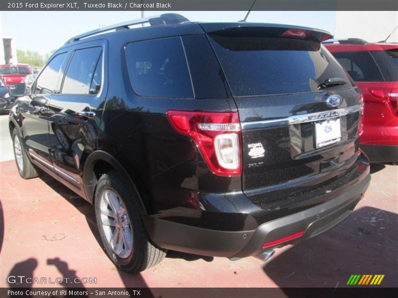 Tuxedo Black / Charcoal Black 2015 Ford Explorer XLT