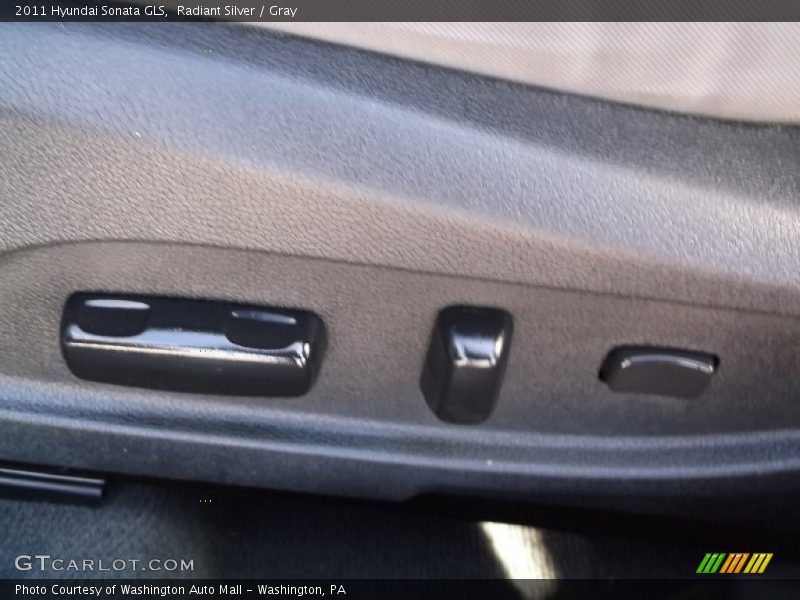 Radiant Silver / Gray 2011 Hyundai Sonata GLS