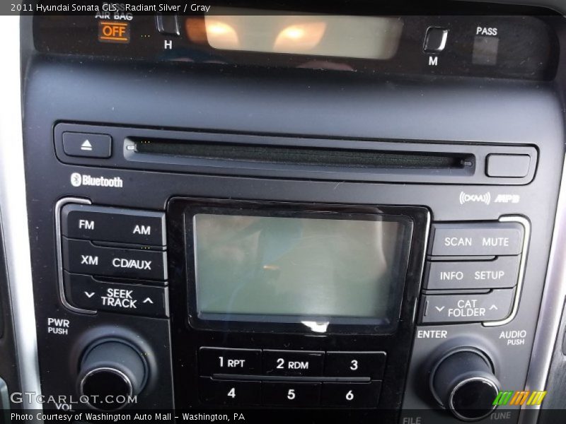 Radiant Silver / Gray 2011 Hyundai Sonata GLS