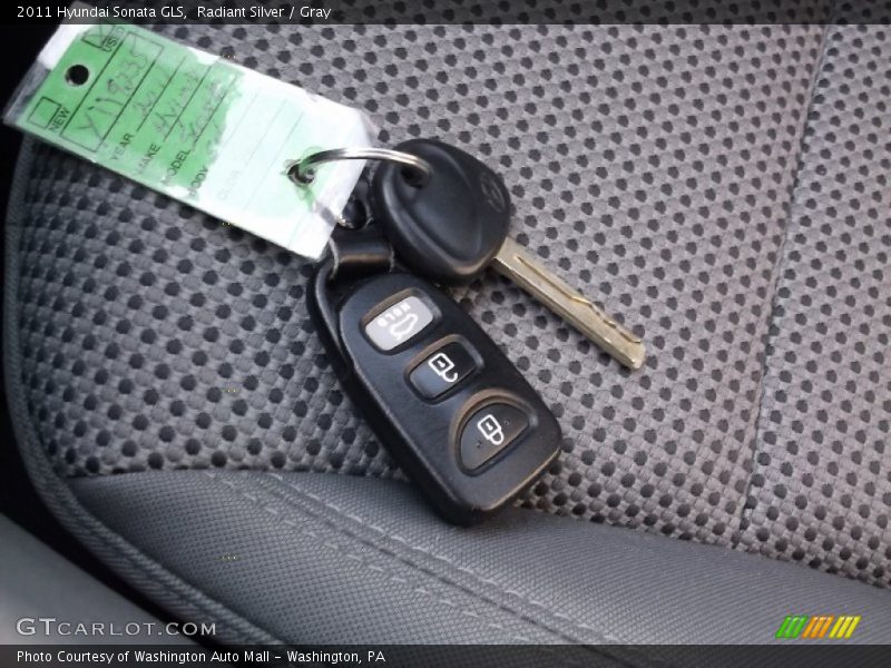 Radiant Silver / Gray 2011 Hyundai Sonata GLS