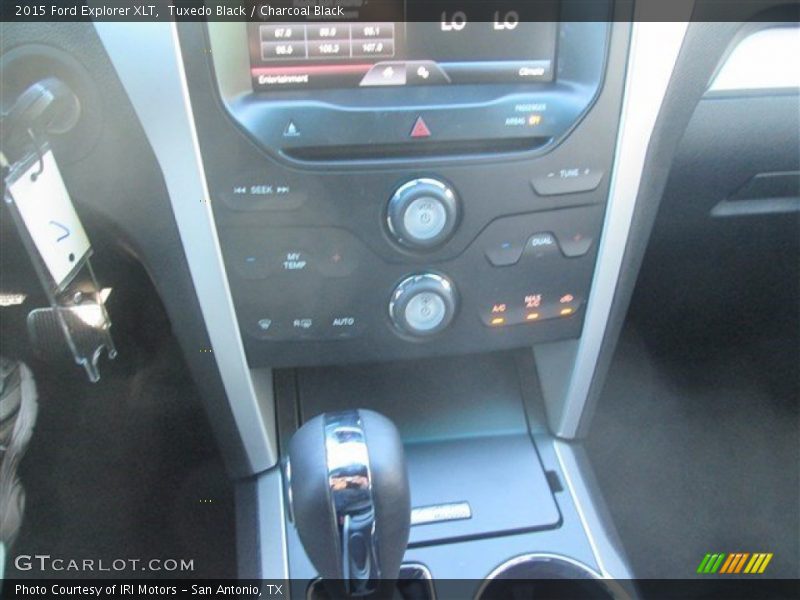 Tuxedo Black / Charcoal Black 2015 Ford Explorer XLT