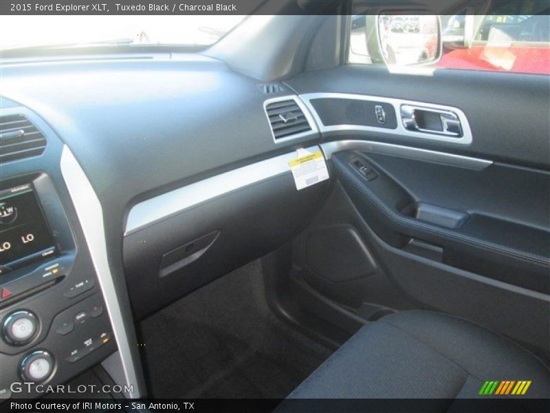 Tuxedo Black / Charcoal Black 2015 Ford Explorer XLT