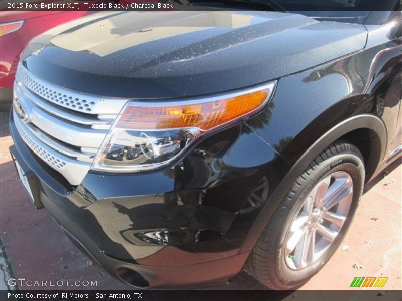 Tuxedo Black / Charcoal Black 2015 Ford Explorer XLT