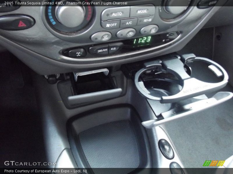 Phantom Gray Pearl / Light Charcoal 2005 Toyota Sequoia Limited 4WD