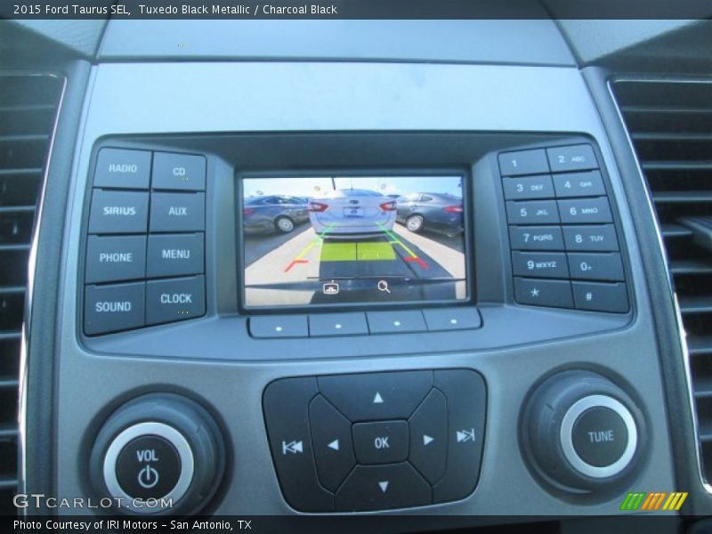 Tuxedo Black Metallic / Charcoal Black 2015 Ford Taurus SEL