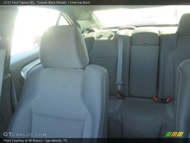 Tuxedo Black Metallic / Charcoal Black 2015 Ford Taurus SEL