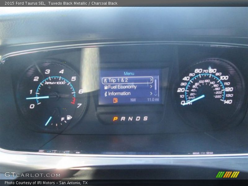 Tuxedo Black Metallic / Charcoal Black 2015 Ford Taurus SEL