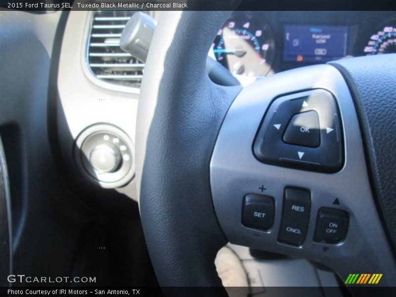 Tuxedo Black Metallic / Charcoal Black 2015 Ford Taurus SEL