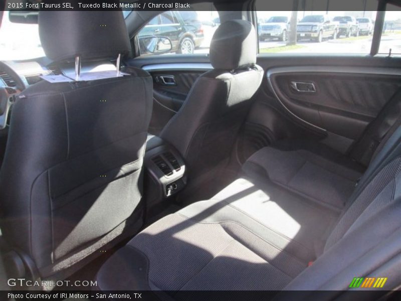 Tuxedo Black Metallic / Charcoal Black 2015 Ford Taurus SEL
