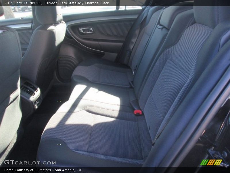 Tuxedo Black Metallic / Charcoal Black 2015 Ford Taurus SEL
