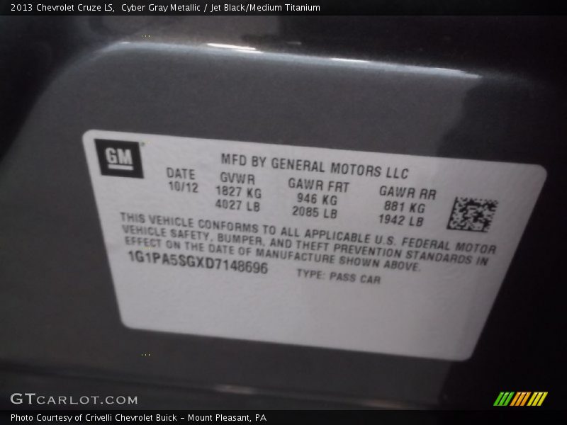 Cyber Gray Metallic / Jet Black/Medium Titanium 2013 Chevrolet Cruze LS