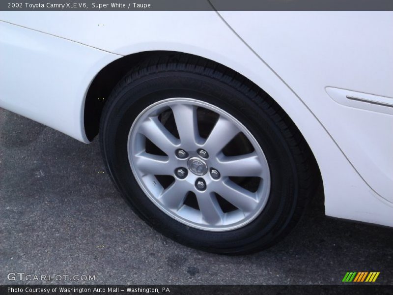 Super White / Taupe 2002 Toyota Camry XLE V6