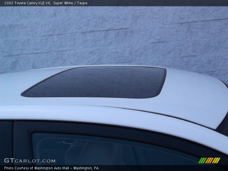 Super White / Taupe 2002 Toyota Camry XLE V6