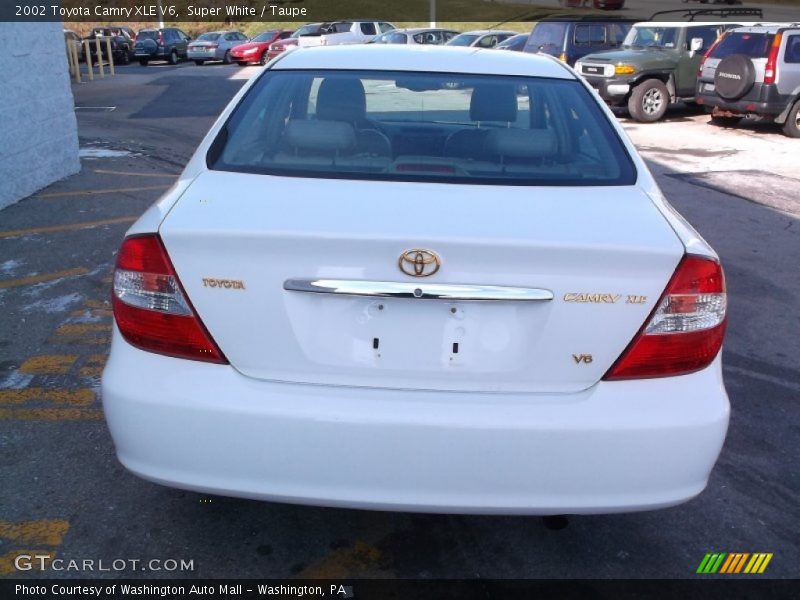 Super White / Taupe 2002 Toyota Camry XLE V6