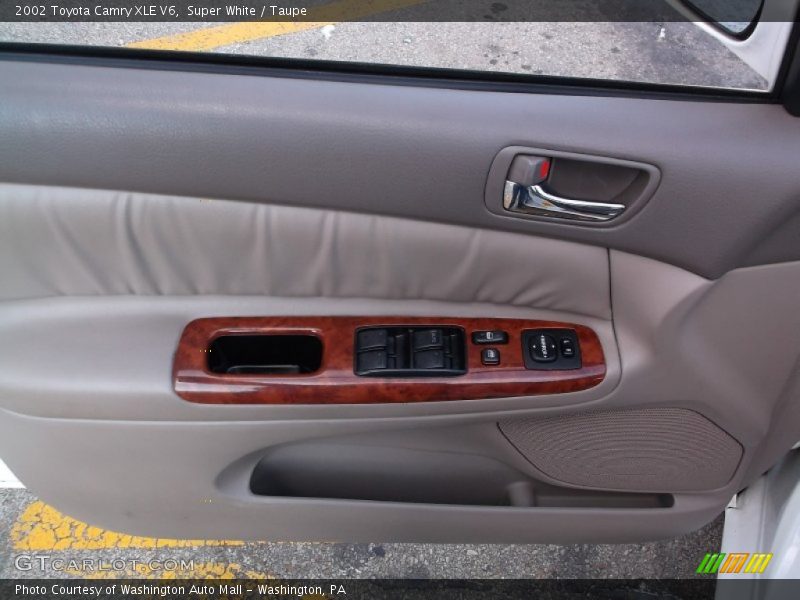 Super White / Taupe 2002 Toyota Camry XLE V6