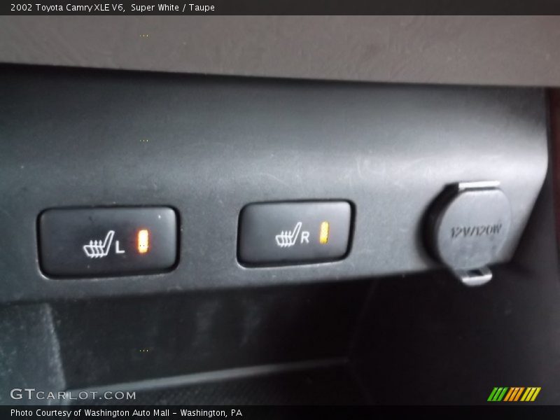 Super White / Taupe 2002 Toyota Camry XLE V6