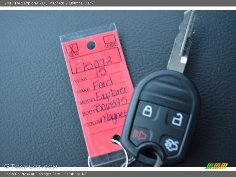 Magnetic / Charcoal Black 2015 Ford Explorer XLT