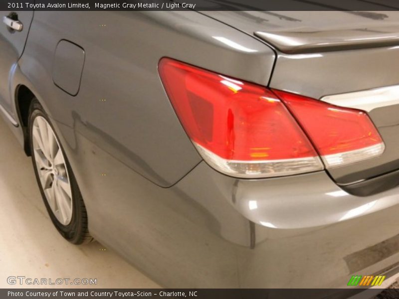 Magnetic Gray Metallic / Light Gray 2011 Toyota Avalon Limited