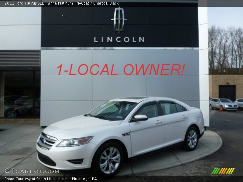 White Platinum Tri-Coat / Charcoal Black 2011 Ford Taurus SEL