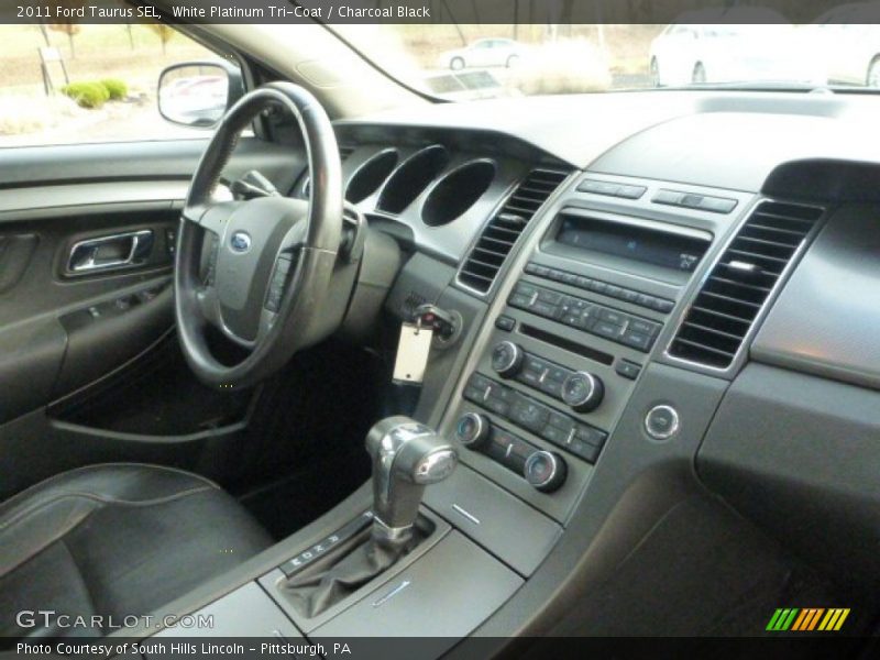 White Platinum Tri-Coat / Charcoal Black 2011 Ford Taurus SEL