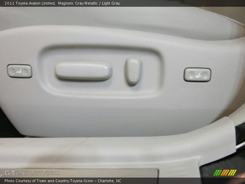 Magnetic Gray Metallic / Light Gray 2011 Toyota Avalon Limited