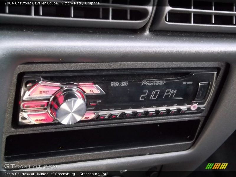 Victory Red / Graphite 2004 Chevrolet Cavalier Coupe