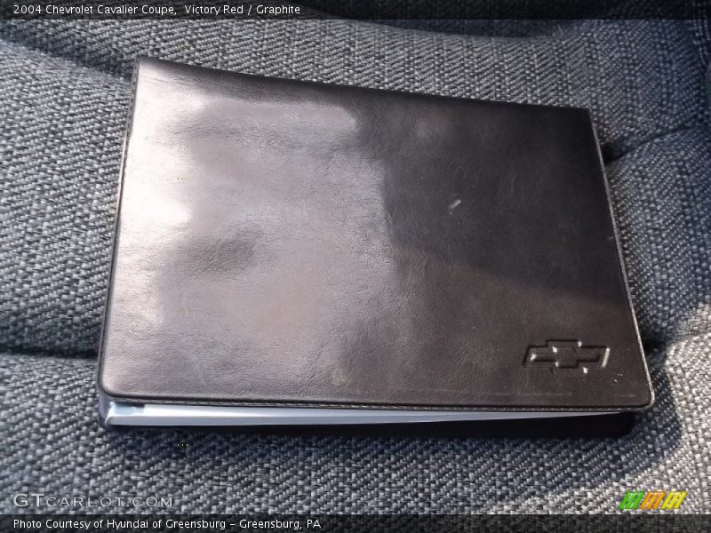 Victory Red / Graphite 2004 Chevrolet Cavalier Coupe