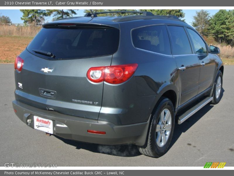 Cyber Gray Metallic / Ebony 2010 Chevrolet Traverse LT
