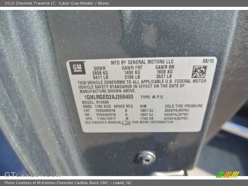Cyber Gray Metallic / Ebony 2010 Chevrolet Traverse LT