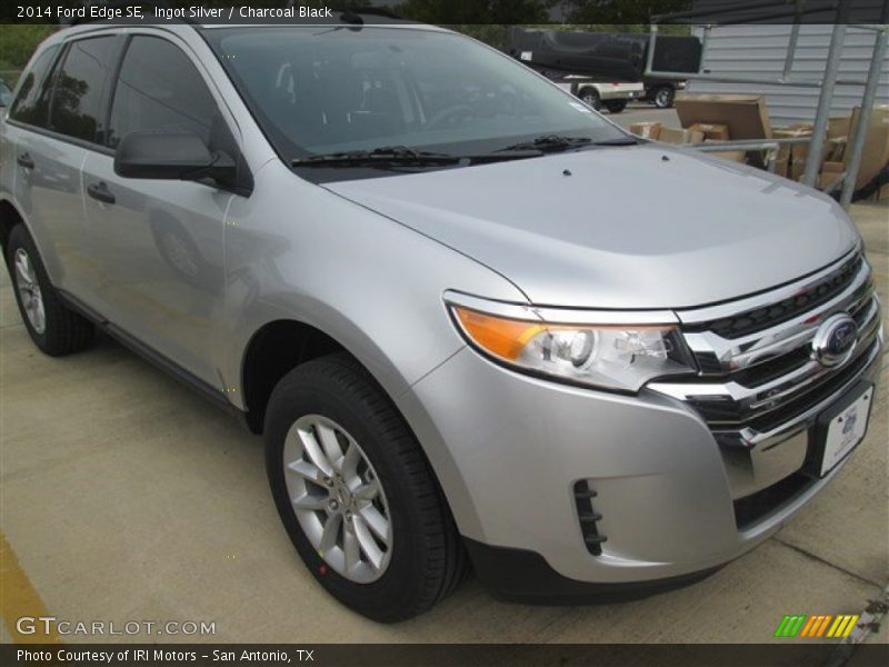 Ingot Silver / Charcoal Black 2014 Ford Edge SE