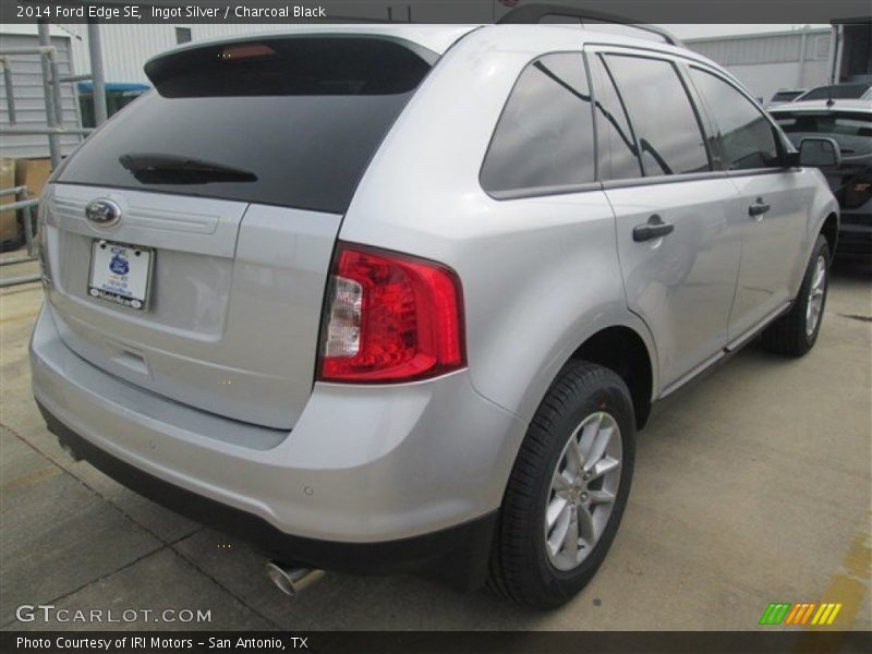 Ingot Silver / Charcoal Black 2014 Ford Edge SE