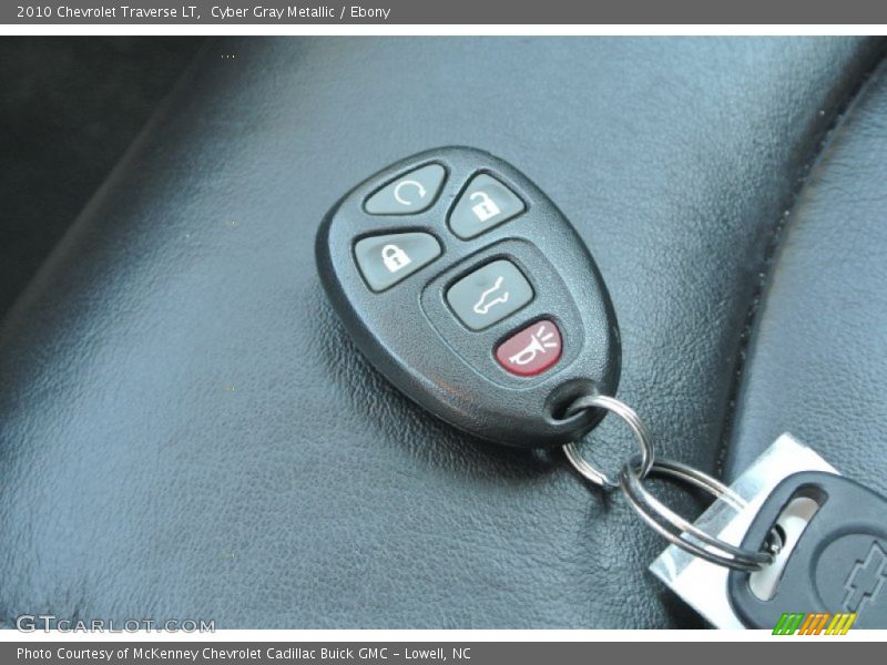 Cyber Gray Metallic / Ebony 2010 Chevrolet Traverse LT