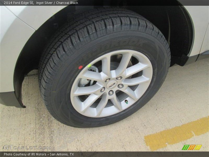 Ingot Silver / Charcoal Black 2014 Ford Edge SE