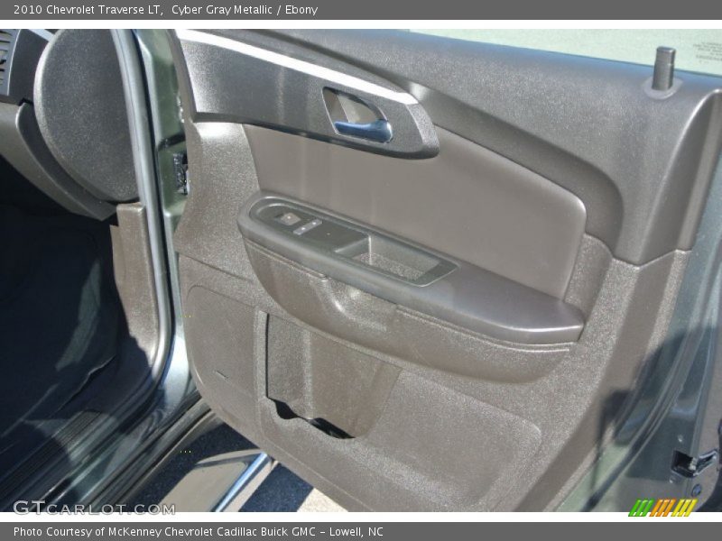 Cyber Gray Metallic / Ebony 2010 Chevrolet Traverse LT