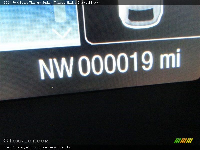 Tuxedo Black / Charcoal Black 2014 Ford Focus Titanium Sedan