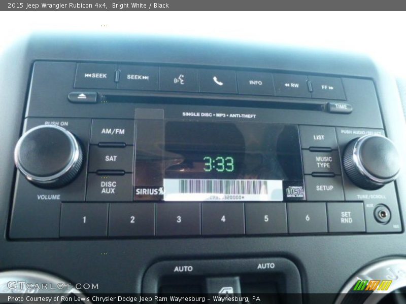 Bright White / Black 2015 Jeep Wrangler Rubicon 4x4
