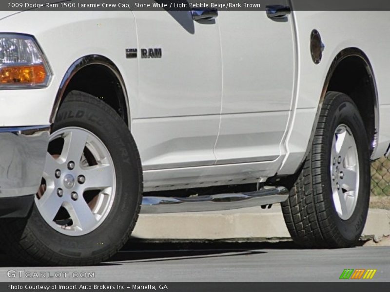 Stone White / Light Pebble Beige/Bark Brown 2009 Dodge Ram 1500 Laramie Crew Cab