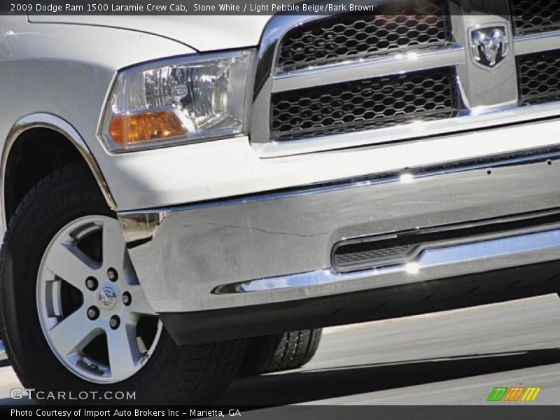 Stone White / Light Pebble Beige/Bark Brown 2009 Dodge Ram 1500 Laramie Crew Cab