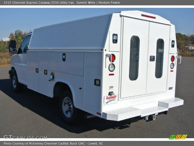 Summit White / Medium Pewter 2015 Chevrolet Express Cutaway 3500 Utility Van