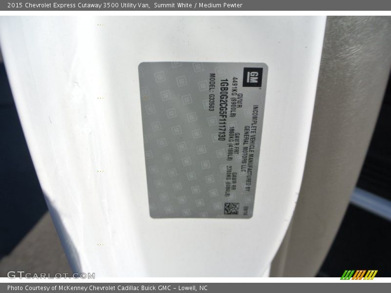 Summit White / Medium Pewter 2015 Chevrolet Express Cutaway 3500 Utility Van