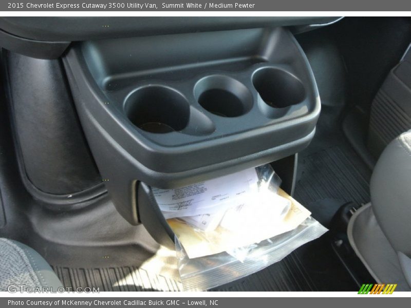 Summit White / Medium Pewter 2015 Chevrolet Express Cutaway 3500 Utility Van