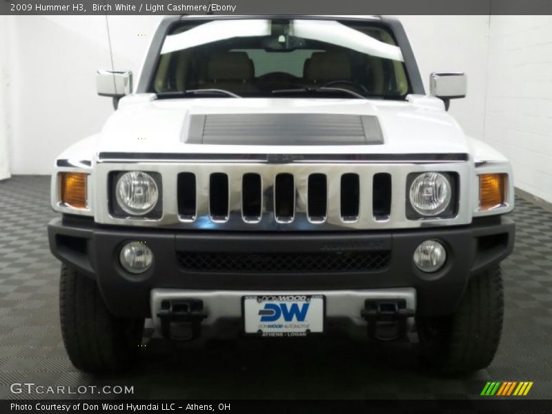 Birch White / Light Cashmere/Ebony 2009 Hummer H3