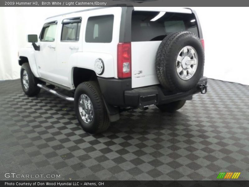Birch White / Light Cashmere/Ebony 2009 Hummer H3