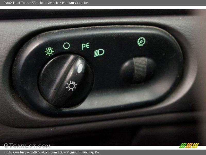 Blue Metallic / Medium Graphite 2002 Ford Taurus SEL
